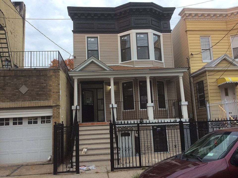 1st image of 711 E 226th St
