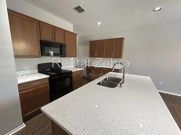 5438 Jacob Dr — Photo 4