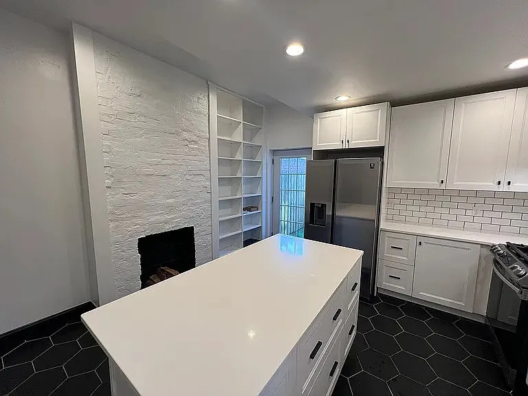 606 N Taylor Ave — Photo 7