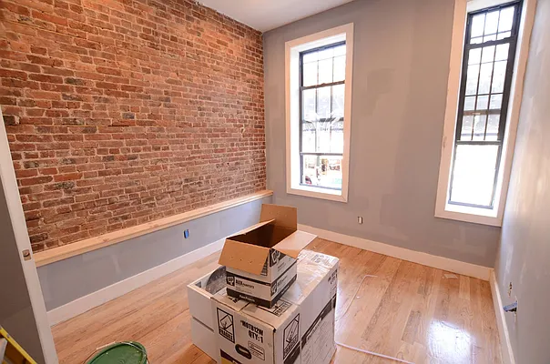 Rented by Miron Realty Group | media 48