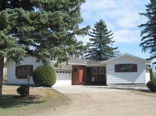 3205 Belmont Rd, Grand Forks, ND 58201