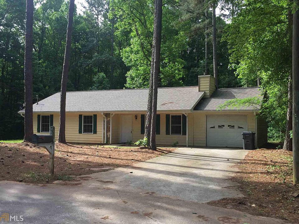 1st image of 711 Cedar Cir SE