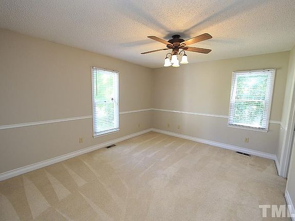 5th image of 86 Richmond Dr