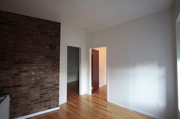 Rented by Citi Habitats | media 36