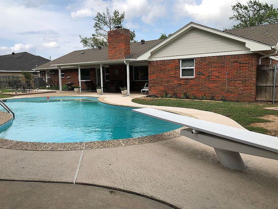 13ft Deep Concrete Pool!