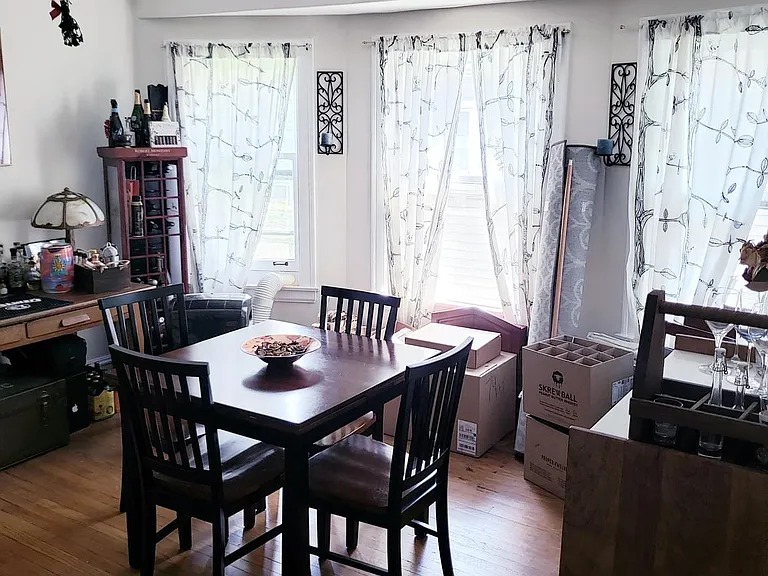 1327 Washington St #2 — Photo 4