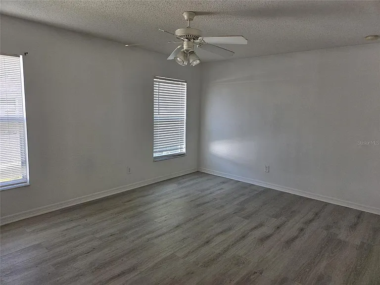 407 Arkansas Ct — Photo 7