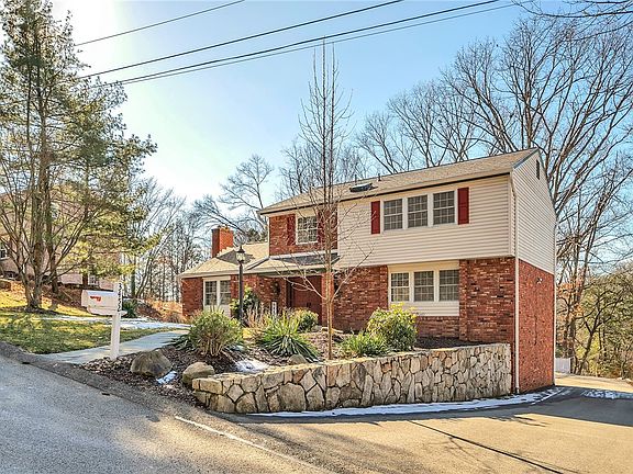 2nd image of 3452 Burnett Dr