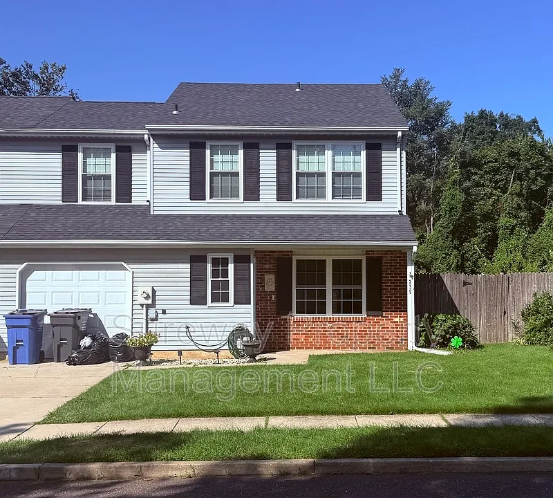 239 Lafayette Dr