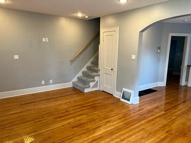 3 bed, $1,650 — Photo 4