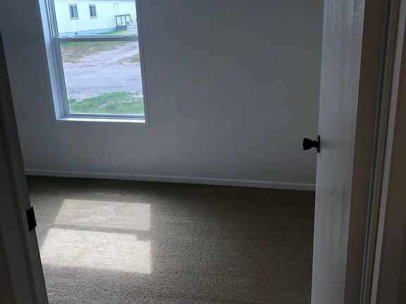 3rd image of 545 35th Ave NW