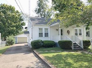 306 W Parkhurst St, Fairfield, IL 62837