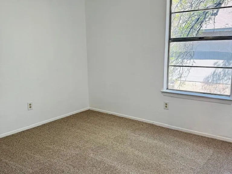 5907 Cougar Dr #C — Photo 12