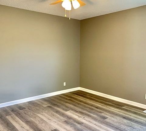 2nd image of 105 Wassom Ct