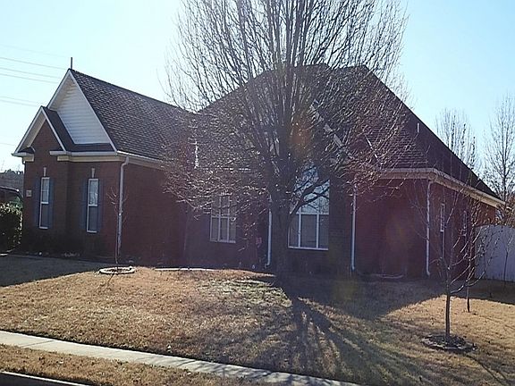 4th image of 2544 Audubon Ln SE