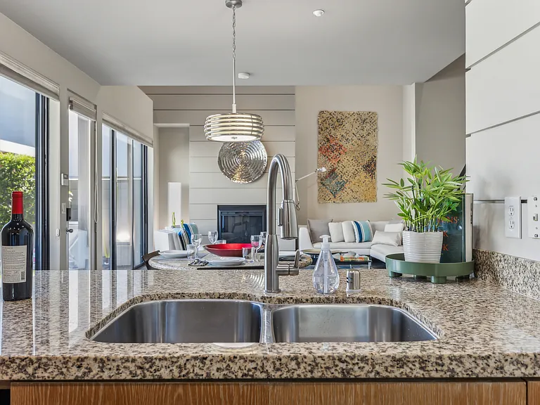 1506 E Baristo Rd — Photo 8