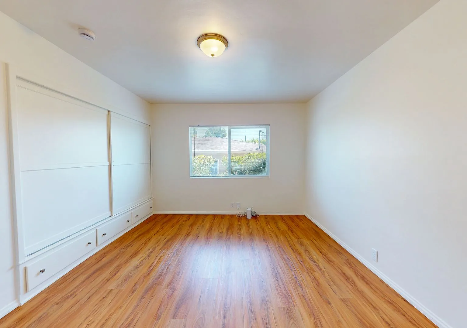 Large Altadena Foothills Home for Rent! 4 Bedrooms, 4 Bathrooms, Washer & Dryer and Central AC, L... — Photo 4