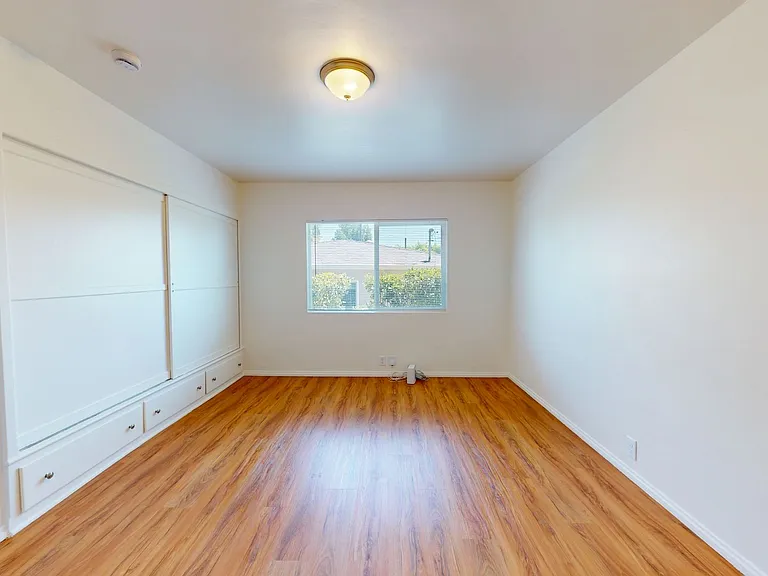 2037 Sinaloa Ave — Photo 4