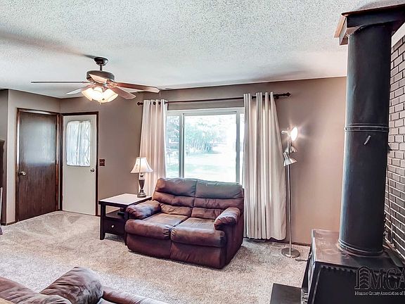 4th image of 7507 Bernard Dr