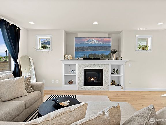 5th image of 20523 153rd Street E