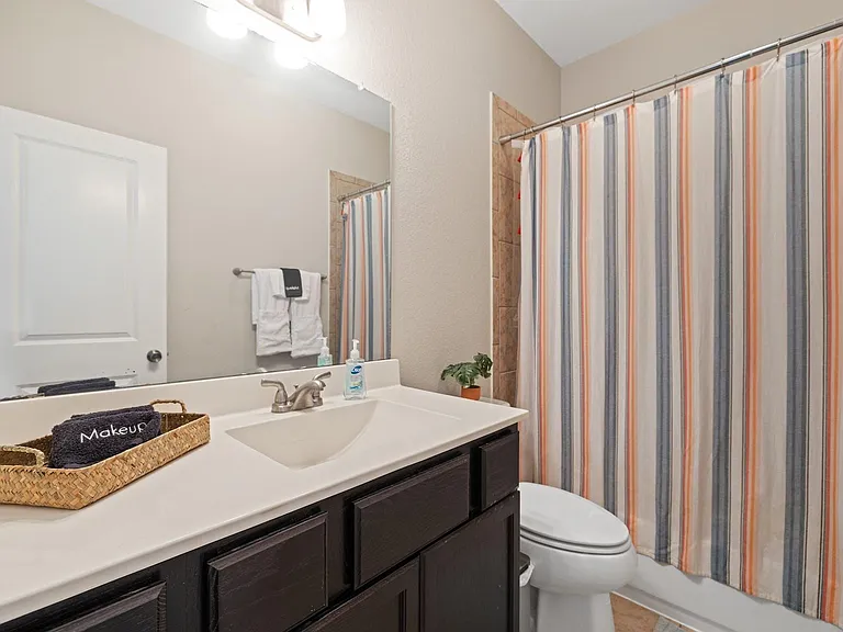 2215 Katy Ln #B — Photo 14
