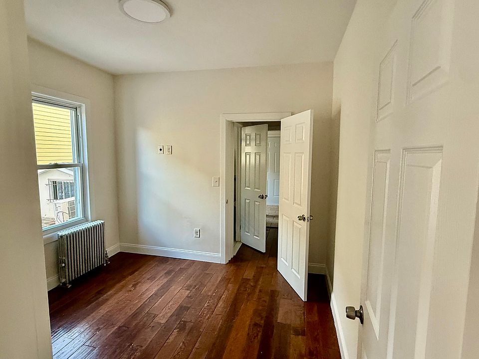 1st image of 137 Lake Ave #3W
