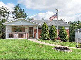 225 Burch Dr, Coraopolis, PA 15108