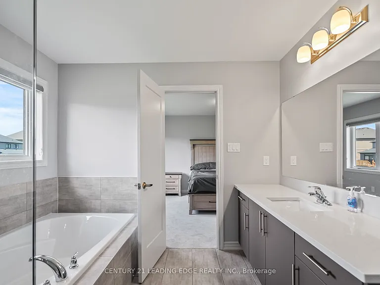 1097 Trailsview Ave — Photo 30