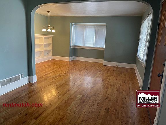 4th image of 1560 E Garfield Ave