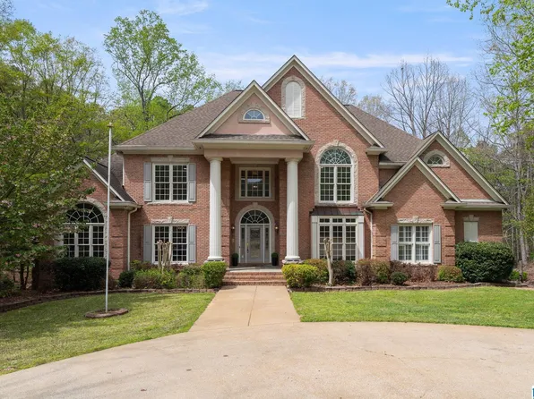 133 Windsor Cir, Pelham, AL 35124