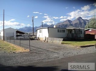 214 Rose Ave, Mackay, ID 83251