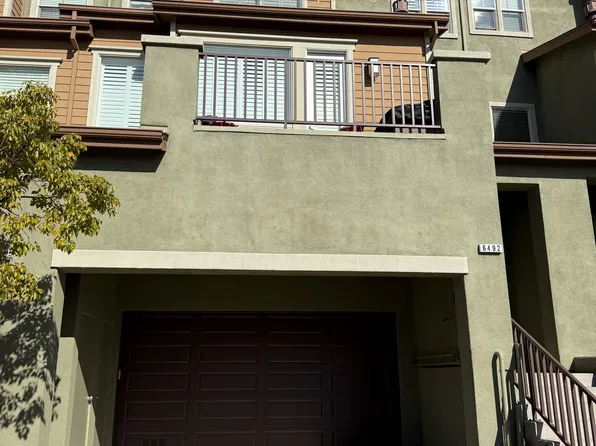 6492 Bayview Dr, Oakland, CA 94605