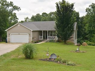 10450 Stone Park Rd, Richwoods, MO 63071