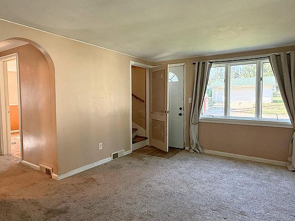 3rd image of 305 3rd St