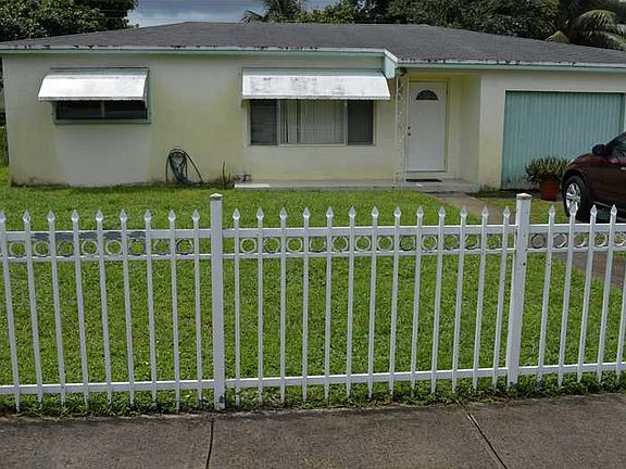 2nd image of 270 NE 171st St