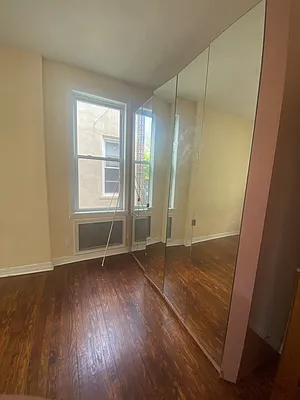 Rented by Bouklis Group | media 12