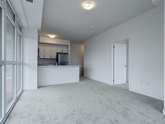 4th image of 450 Dundas St E #1002