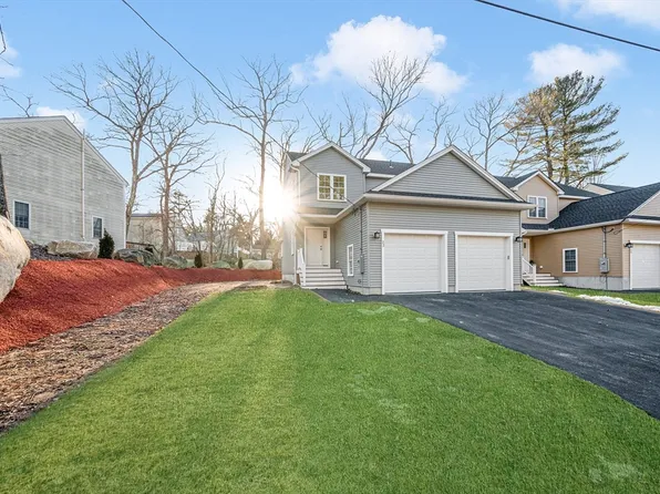 22 Arthur Dr #22, Whitinsville, MA 01588