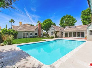 10518 Woodbridge St, North Hollywood, CA 91602