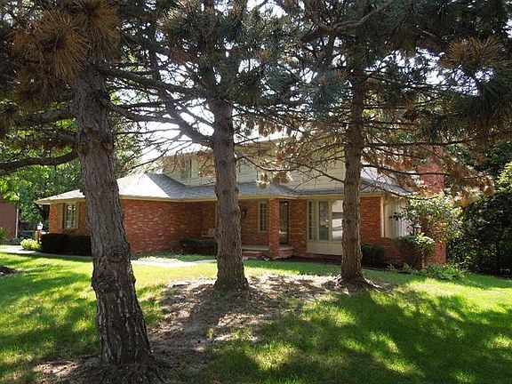 2nd image of 6021 S 72nd St