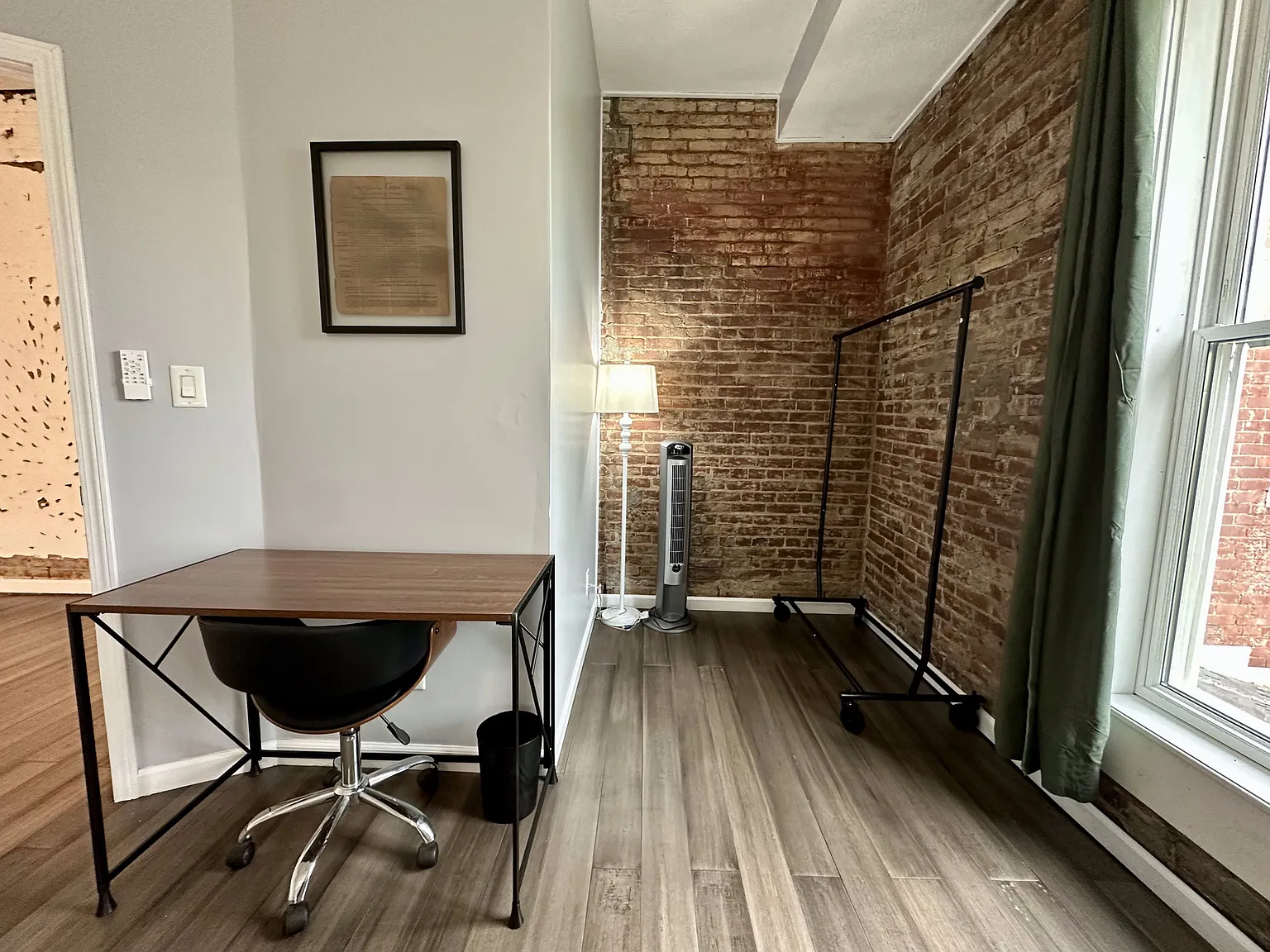 12 bed, 9500 sqft, $799 — Photo 2
