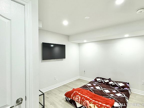 3rd image of 4082 Channing Cres #2
