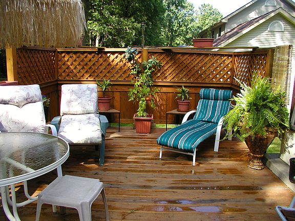 Part view of deck 
