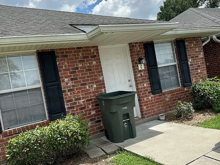 130 Cascade Dr — Photo 1
