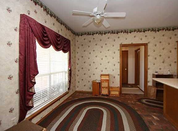 5th image of 2806 Winding Creek Ln NE