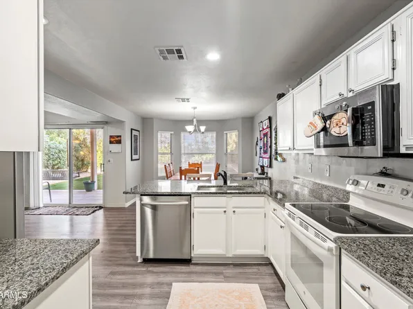 3154 E WAHALLA Lane, Phoenix, AZ 85050