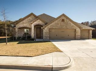 4306 Logan Cir, Granbury, TX 76049