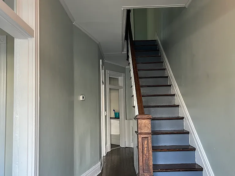 619 N 33rd St — Photo 2