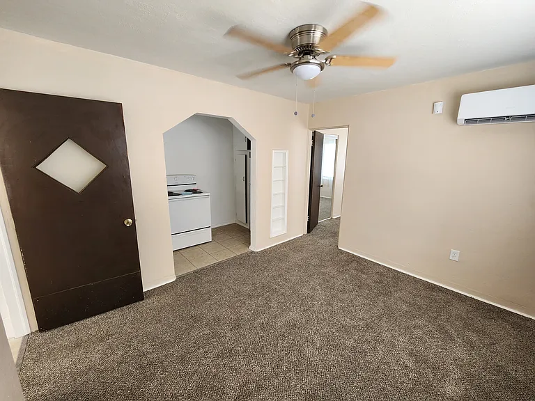 1515 W Washington St #10 — Photo 3