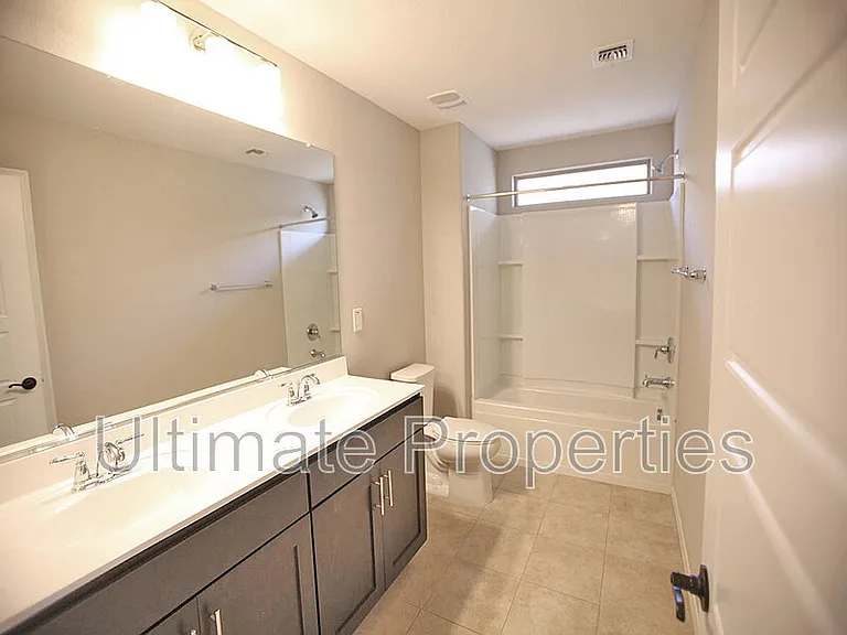 8920 W Marshall Ave — Photo 13